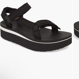 Teva Sandals Womens Size 7 Black Flatform Universal Platform Strap Sport